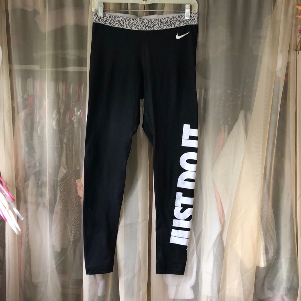 Nike leggings